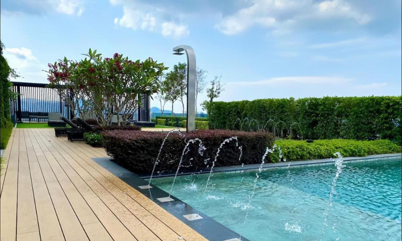 Beacon Executive Suite - Skypool Penang View George Town Bagian luar foto