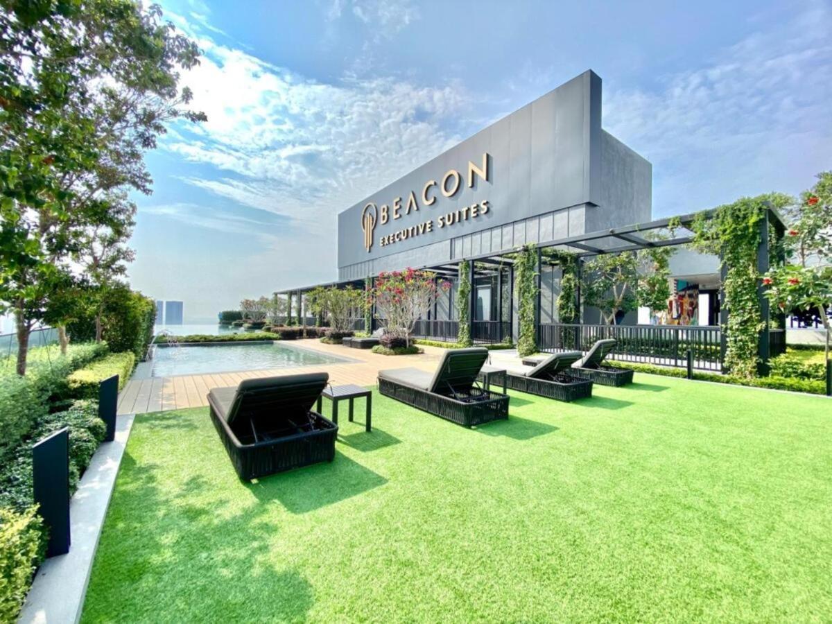 Beacon Executive Suite - Skypool Penang View George Town Bagian luar foto